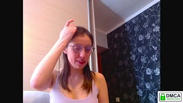 Sophi Cute online show from 04.05.26