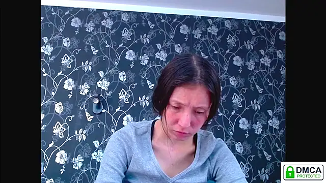 Snapshot of Sophi_Cute chatting on 05.01.26 Sophi Cute online show from 05.01.26