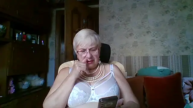 Snapshot of SweetCherry27 chatting on 07.14.26 SweetCherry27 online show from 07.14.26