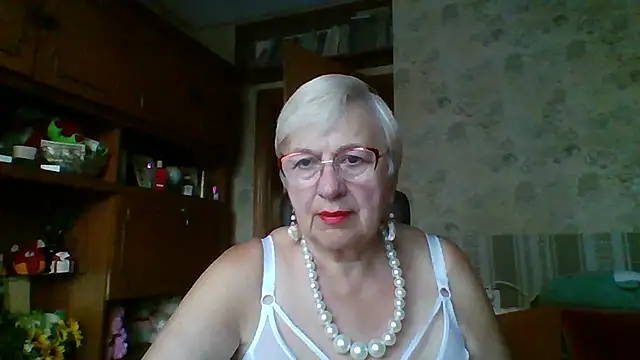 Snapshot of SweetCherry27 chatting on 07.15.26 SweetCherry27 online show from 07.15.26