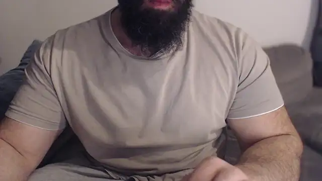 Snapshot of hugemachohandsome chatting on 04.20.26 hugemachohandsome online show from 04.20.26