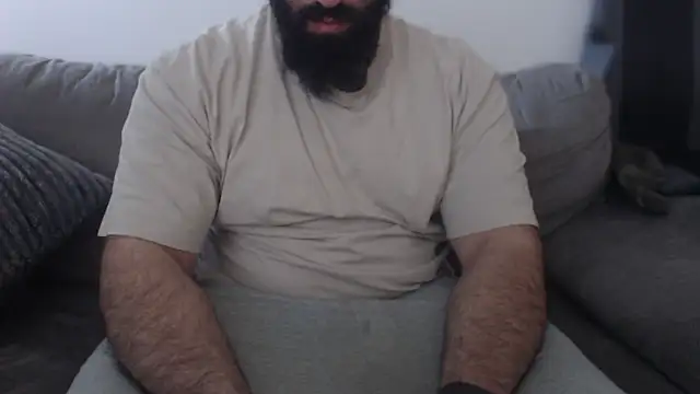 Snapshot of hugemachohandsome chatting on 04.29.26 hugemachohandsome online show from 04.29.26