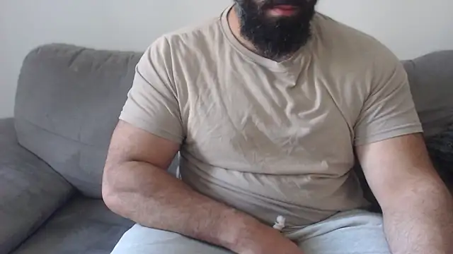 Snapshot of hugemachohandsome chatting on 07.14.26 hugemachohandsome online show from 07.14.26