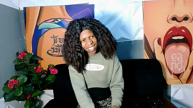 Snapshot of Ebonystormxxx chatting on 10.05.25 Ebonystormxxx online show from 10.05.25