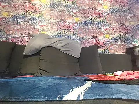Zu Real online show from 06.21.26