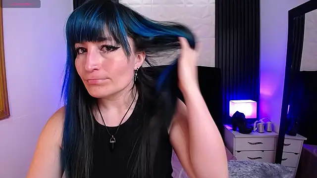 alicia moom online show from 02.03.25