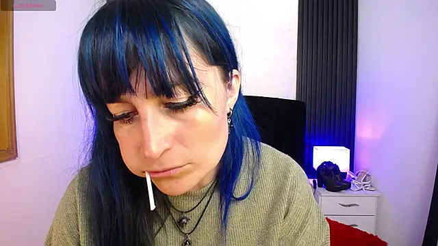 alicia moom online show from 02.06.25