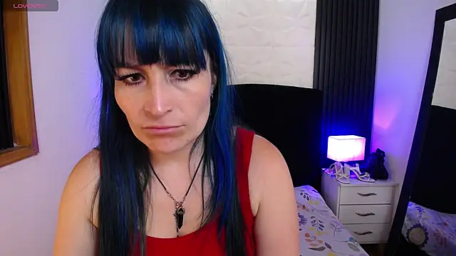 alicia moom online show from 02.20.25