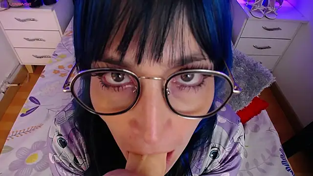 alicia moom online show from 02.22.25