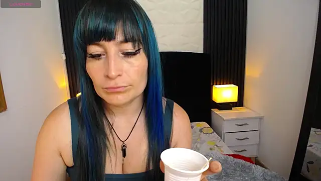 alicia moom online show from 03.15.25