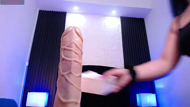 alicia moom online show from 09.08.25