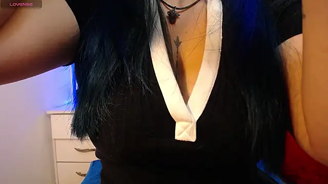 alicia moom online show from 10.03.25