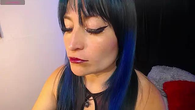 alicia moom online show from 10.07.25