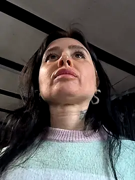 KikiXRed online show from 03.19.25