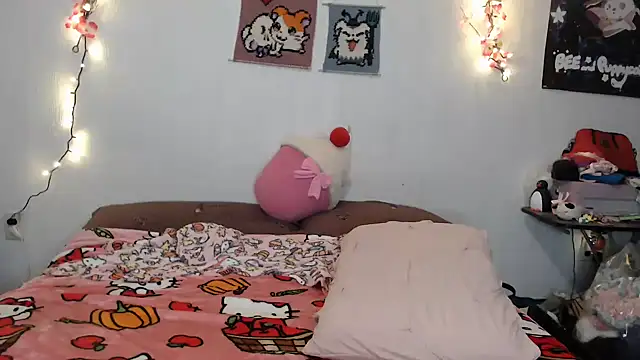 Cupcakecutie449 online show from 10.23.25