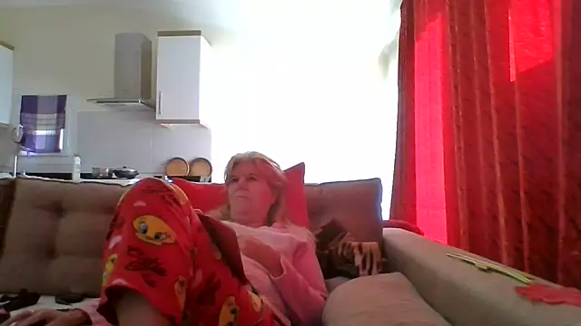 TrustfulVampire1 online show from 11.15.25