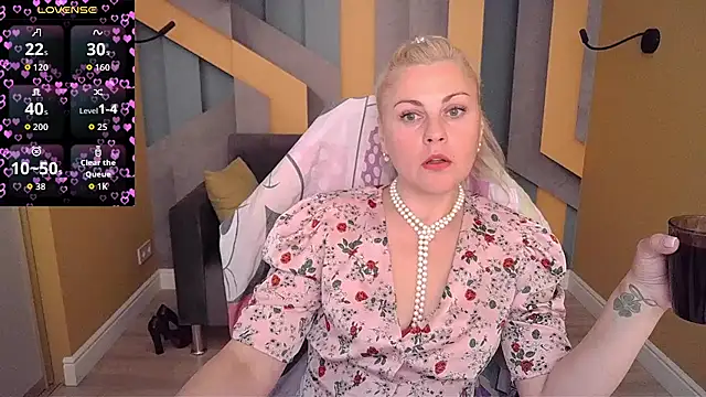 Snapshot of Candy_Long chatting on 07.16.26 Candy Long online show from 07.16.26