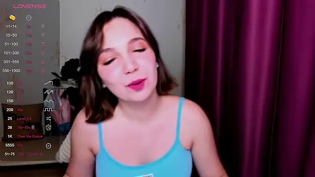 KindHazelHere  online show from 03.04.25