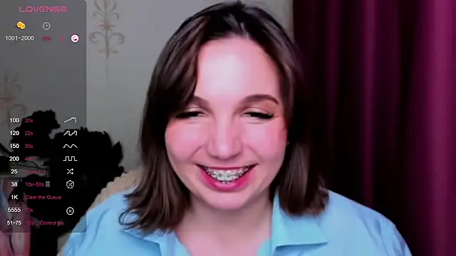 KindHazelHere  online show from 03.04.25