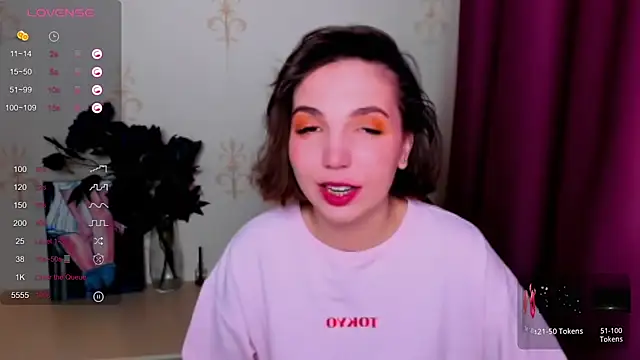 KindHazelHere  online show from 10.05.25