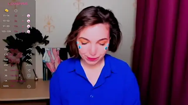 KindHazelHere  online show from 10.12.25