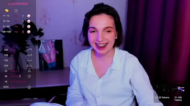 KindHazelHere  online show from 10.22.25