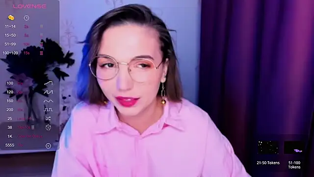 KindHazelHere  online show from 11.07.25