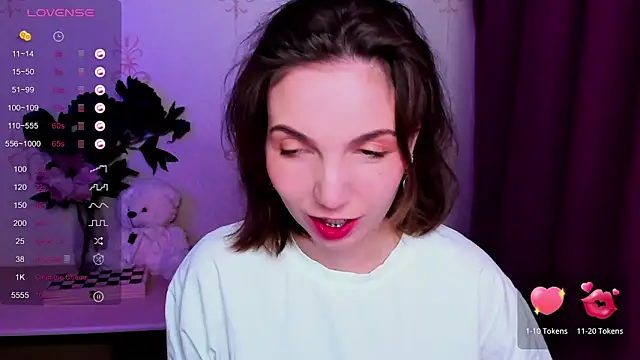 KindHazelHere  online show from 04.07.26