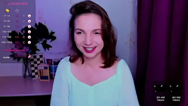 Snapshot of KindHazelHere_ chatting on 07.15.26 KindHazelHere online show from 07.15.26