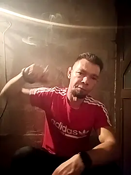 Snapshot of Medelin92 chatting on 12.14.25 Medelin92 online show from 12.14.25