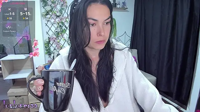 Lunlunera online show from 02.06.25