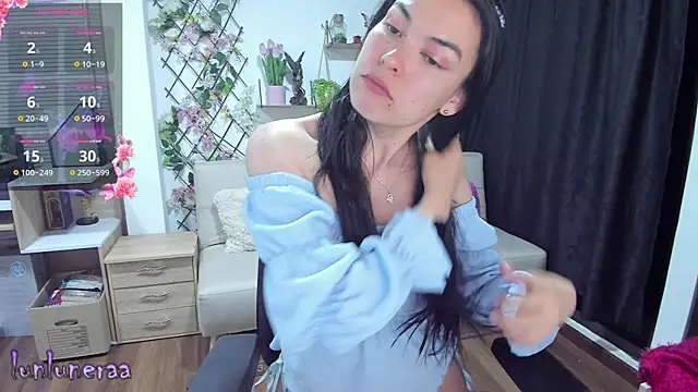 Lunlunera online show from 02.19.25