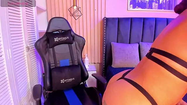 ashlye miller  online show from 01.21.25