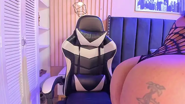 ashlye miller  online show from 02.11.26