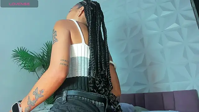 Hellen Sky online show from 09.23.25