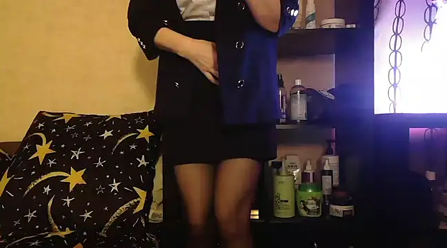 Natasha Nannette online show from 02.26.25