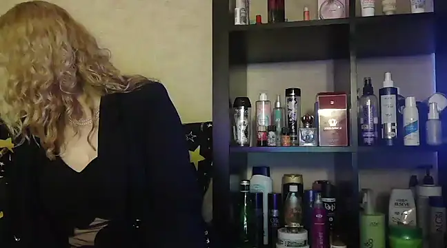 Natasha Nannette online show from 03.04.25