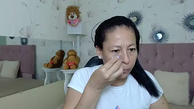 Snapshot of mature_martina chatting on 01.21.25 mature martina online show from 01.21.25