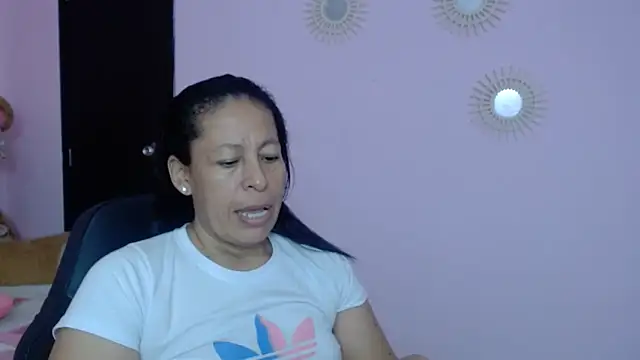 Snapshot of mature_martina chatting on 01.31.25 mature martina online show from 01.31.25
