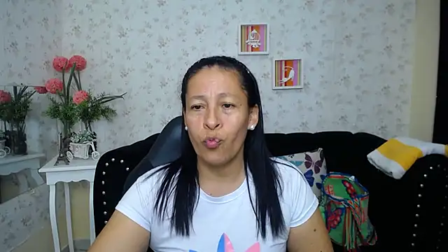 Snapshot of mature_martina chatting on 02.08.25 mature martina online show from 02.08.25