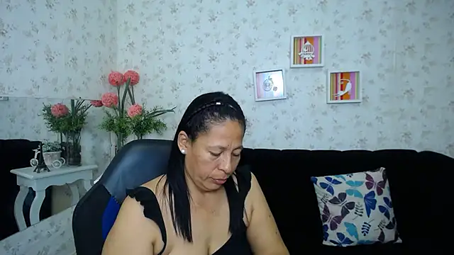 Snapshot of mature_martina chatting on 02.09.25 mature martina online show from 02.09.25