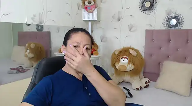 Snapshot of mature_martina chatting on 02.11.25 mature martina online show from 02.11.25