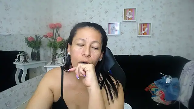 Snapshot of mature_martina chatting on 02.16.25 mature martina online show from 02.16.25