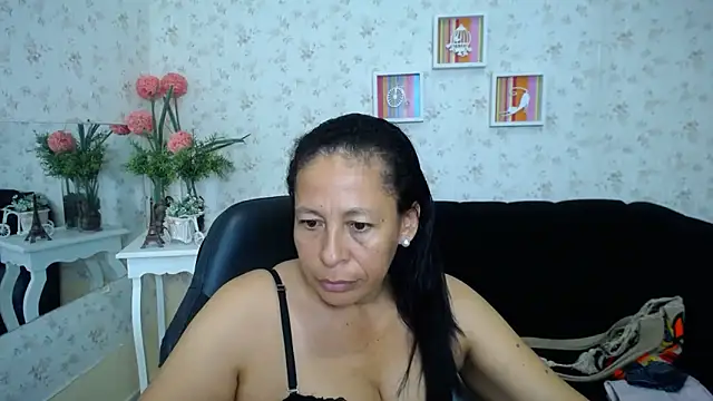 Snapshot of mature_martina chatting on 02.18.25 mature martina online show from 02.18.25