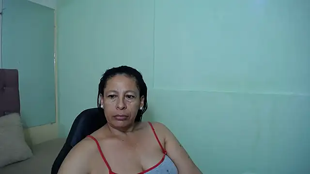 Snapshot of mature_martina chatting on 03.01.25 mature martina online show from 03.01.25