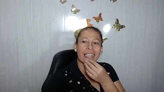 Snapshot of mature_martina chatting on 03.03.25 mature martina online show from 03.03.25
