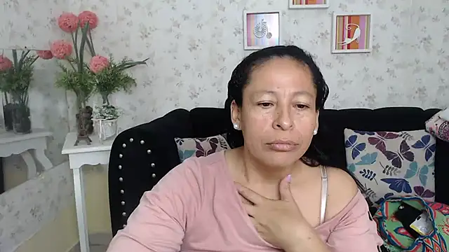 Snapshot of mature_martina chatting on 03.13.25 mature martina online show from 03.13.25