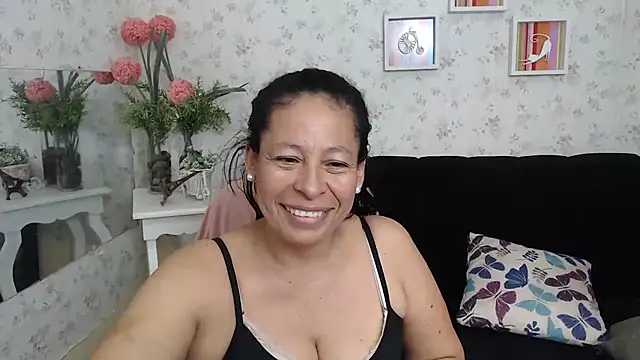 Snapshot of mature_martina chatting on 03.13.25 mature martina online show from 03.13.25