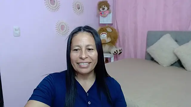 Snapshot of mature_martina chatting on 10.03.25 mature martina online show from 10.03.25