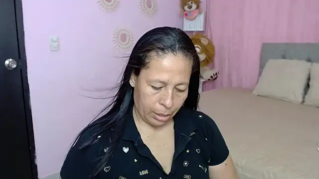 Snapshot of mature_martina chatting on 10.06.25 mature martina online show from 10.06.25